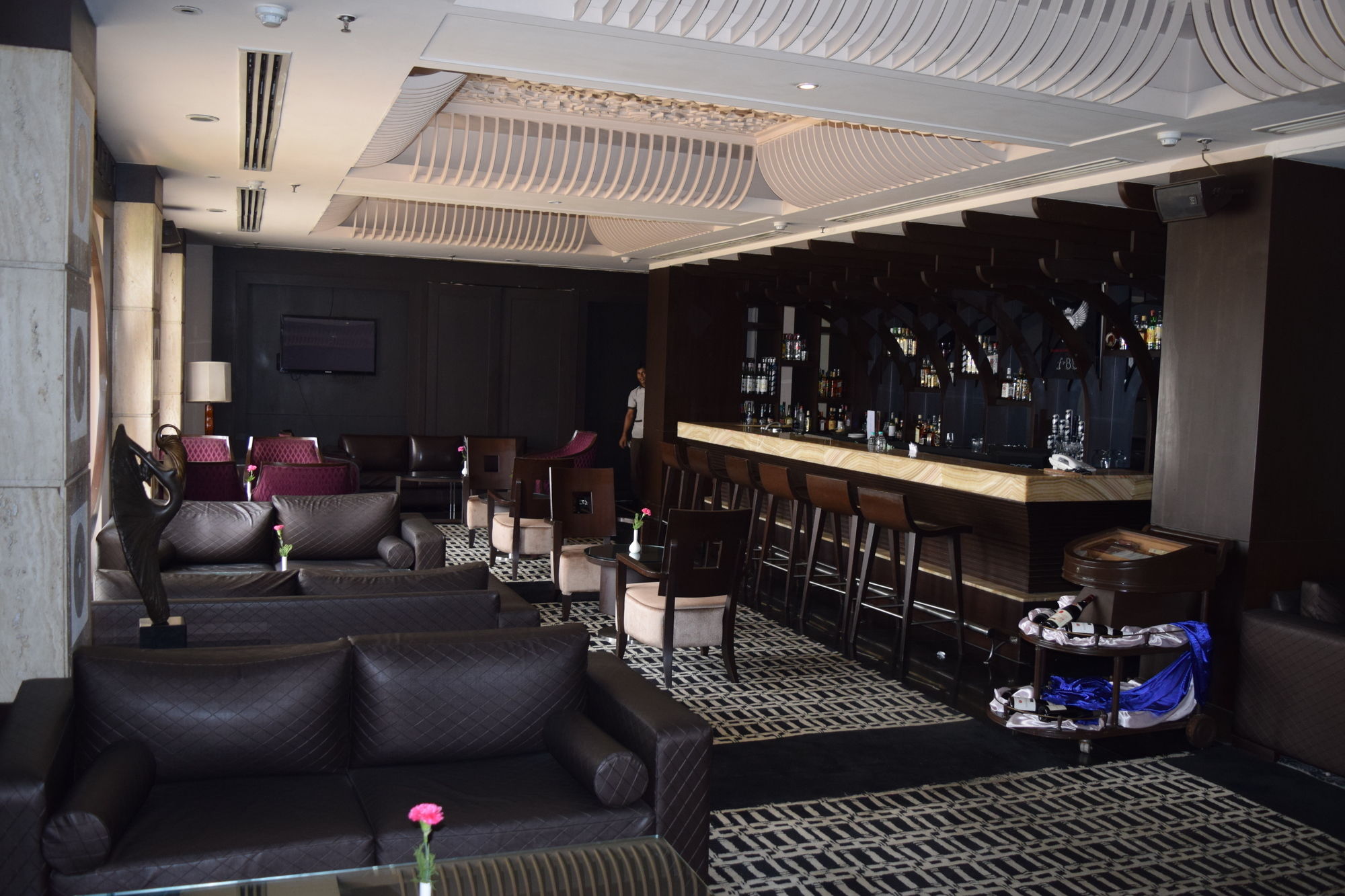 Фото The Bristol Hotel
