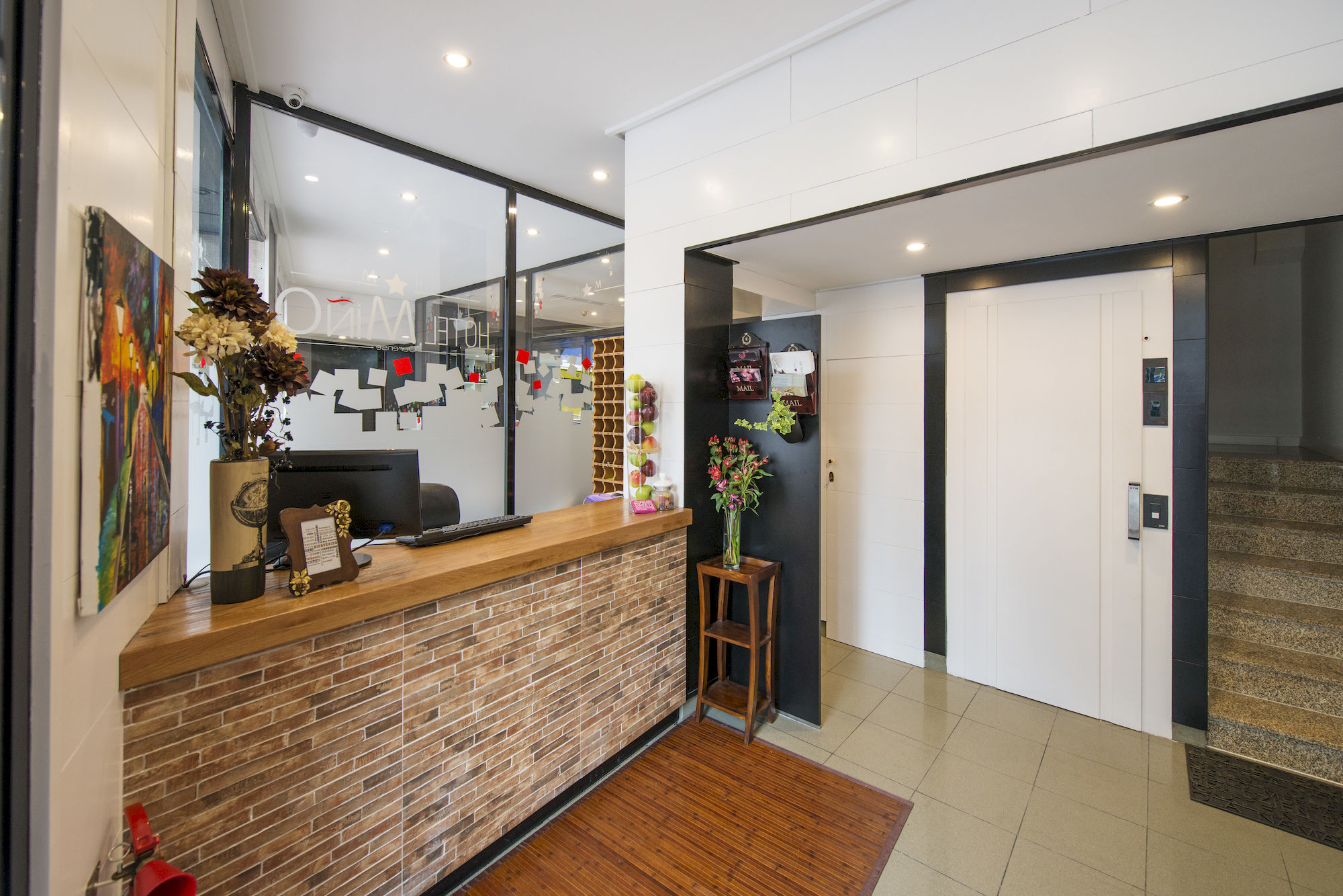 Фото отеля 2