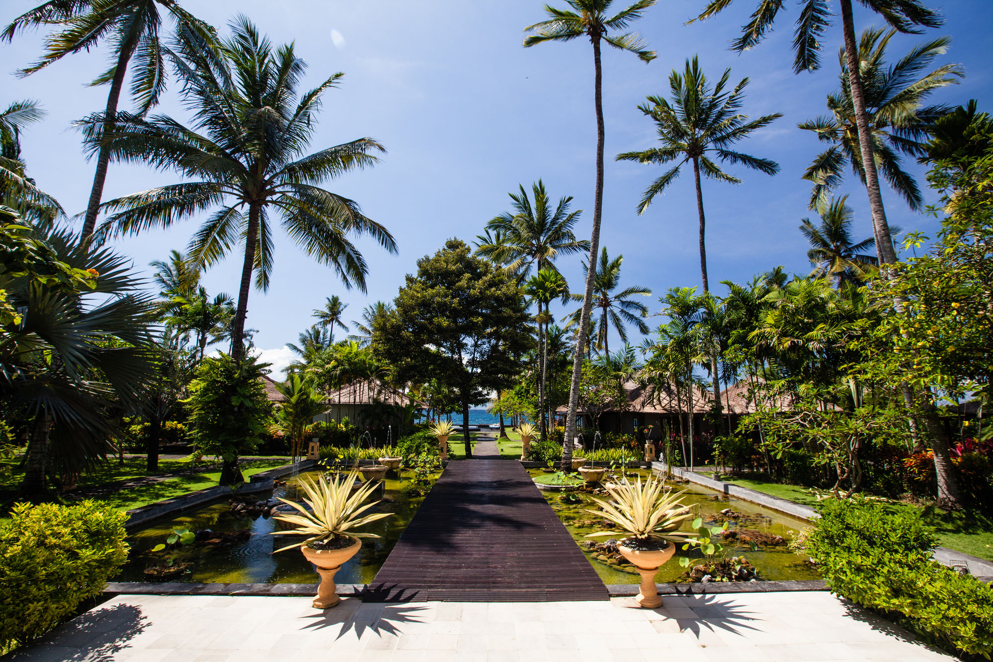 Фото Nirwana Beach & Resort