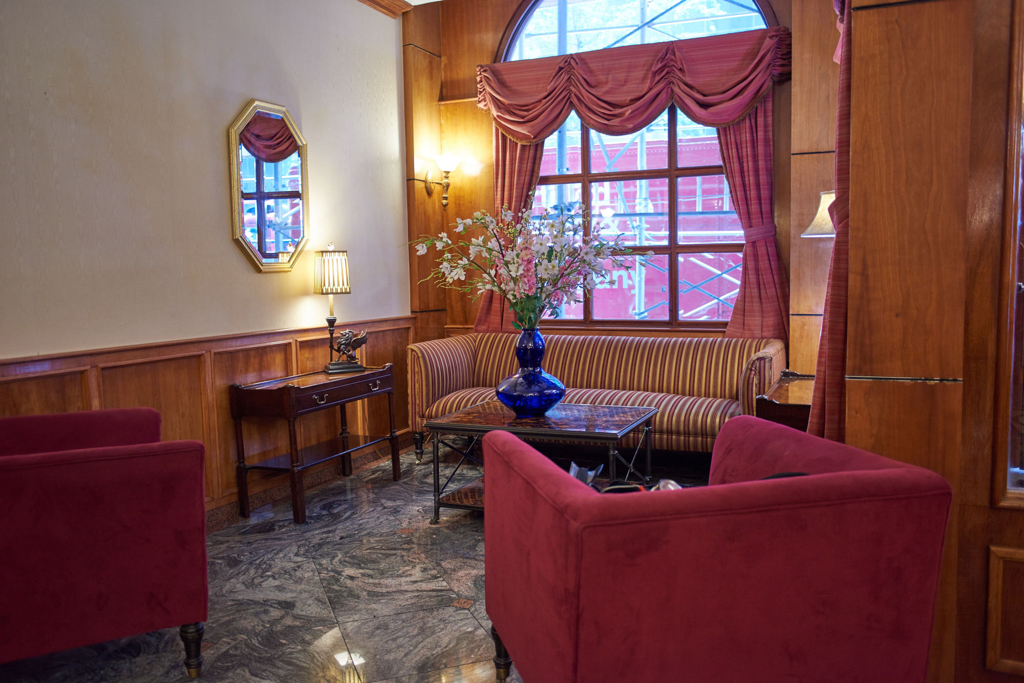 Фото Hotel St. James