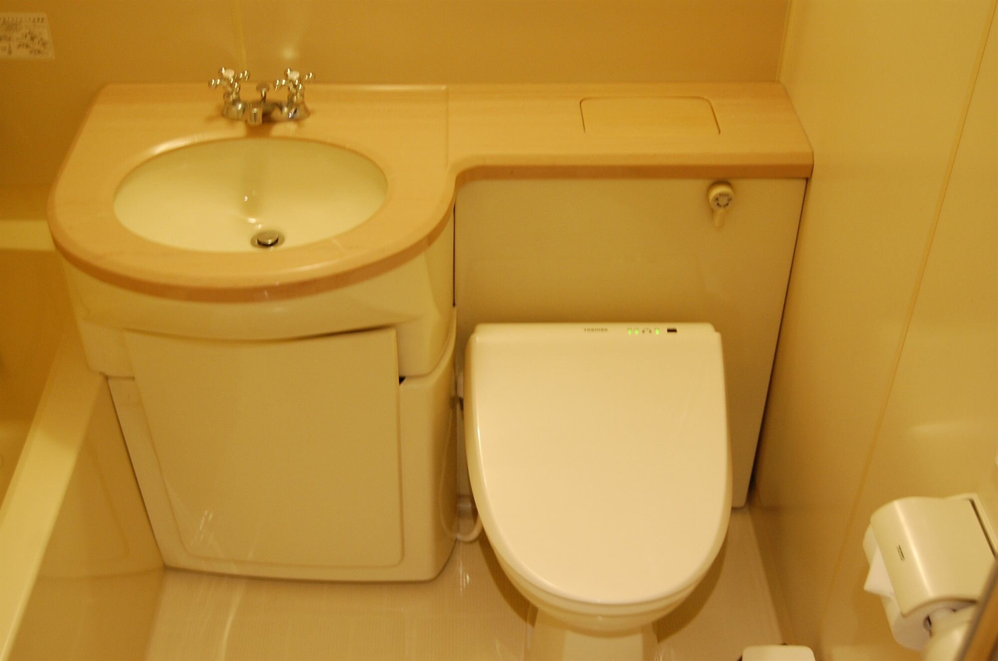 Фото Hotel Livemax Budget Namba