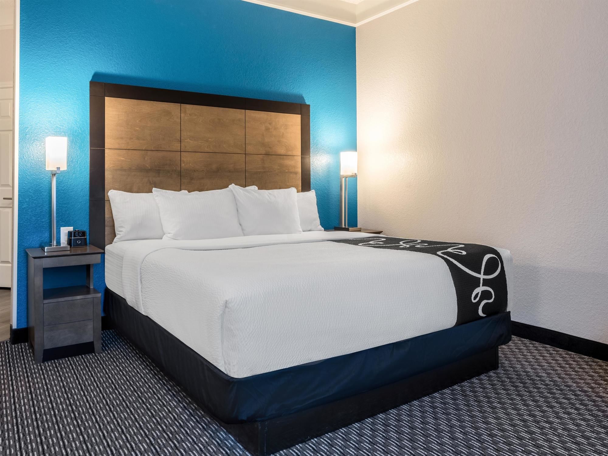 Фото La Quinta Inn & Suites by Wyndham Orlando Lake Mary