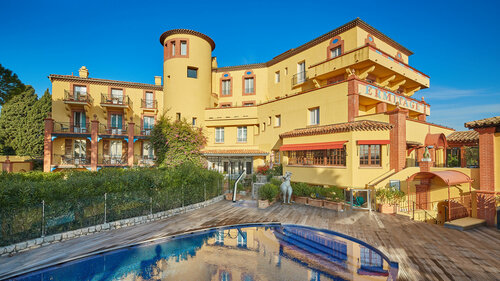 Гостиница Ermitage de l'Oasis & SPA - Cannes Mandelieu в Манделье-ла-Напуль