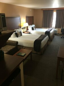 Гостиница Expressway Suites Fargo