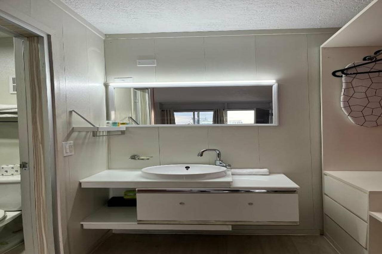 Фото Travelodge by Wyndham Orlando Heart of International Drive