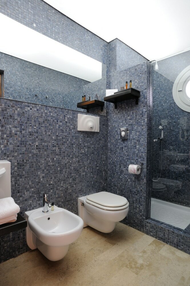 Фото Ucciardhome Hotel