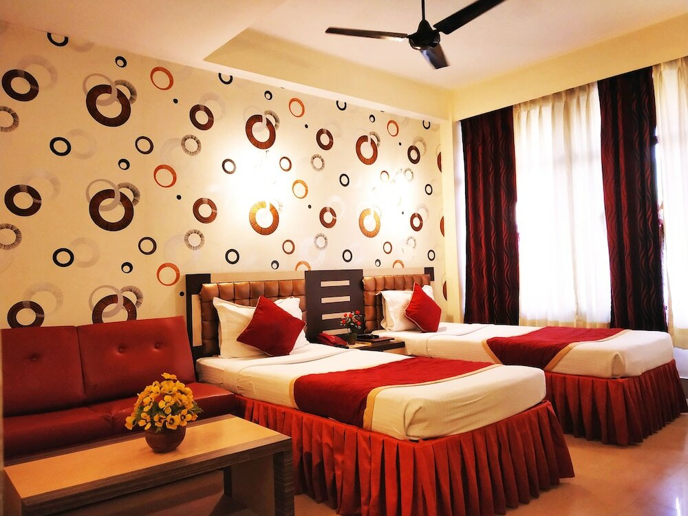 Фото Отель Executive Tower