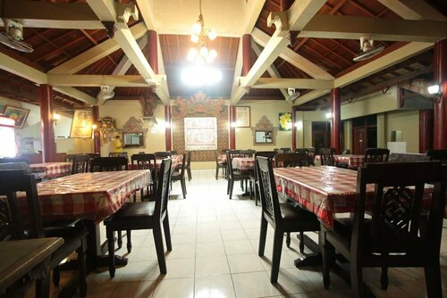 Гостиница Bakung Sari Hotel в Куте