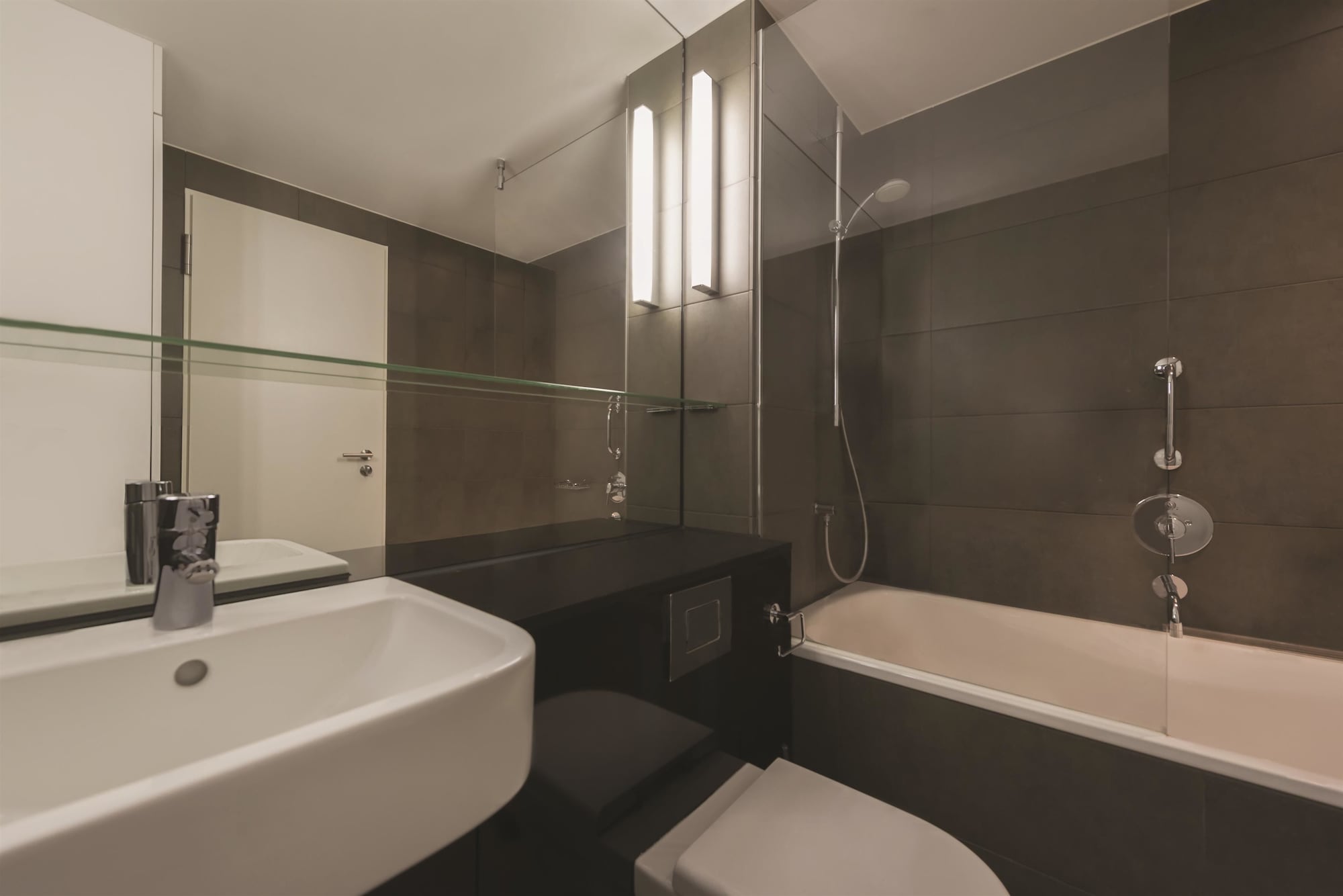 Фото Adina Apartment Hotel Hamburg Michel