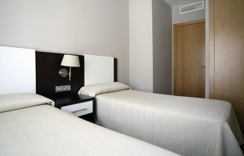 Фото Apartahotel & SPA Jacetania