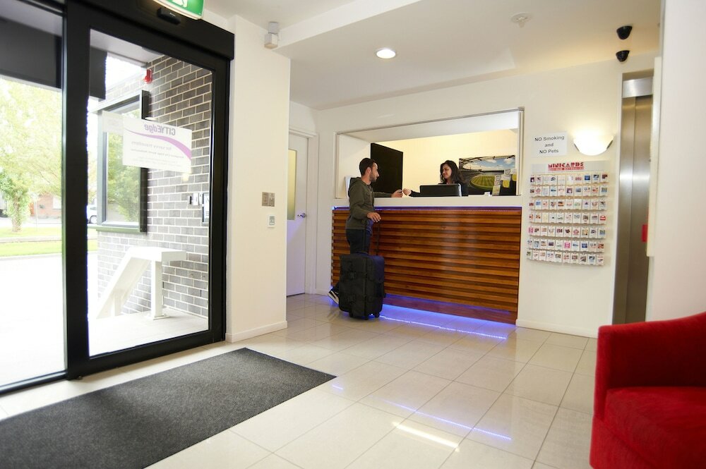 Фото City Edge North Melbourne Apartment Hotel