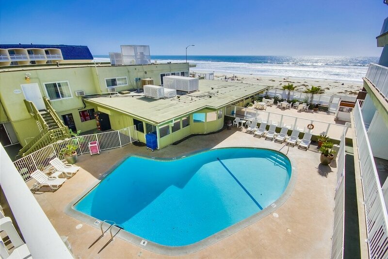 Гостиница Surfer Beach Hotel