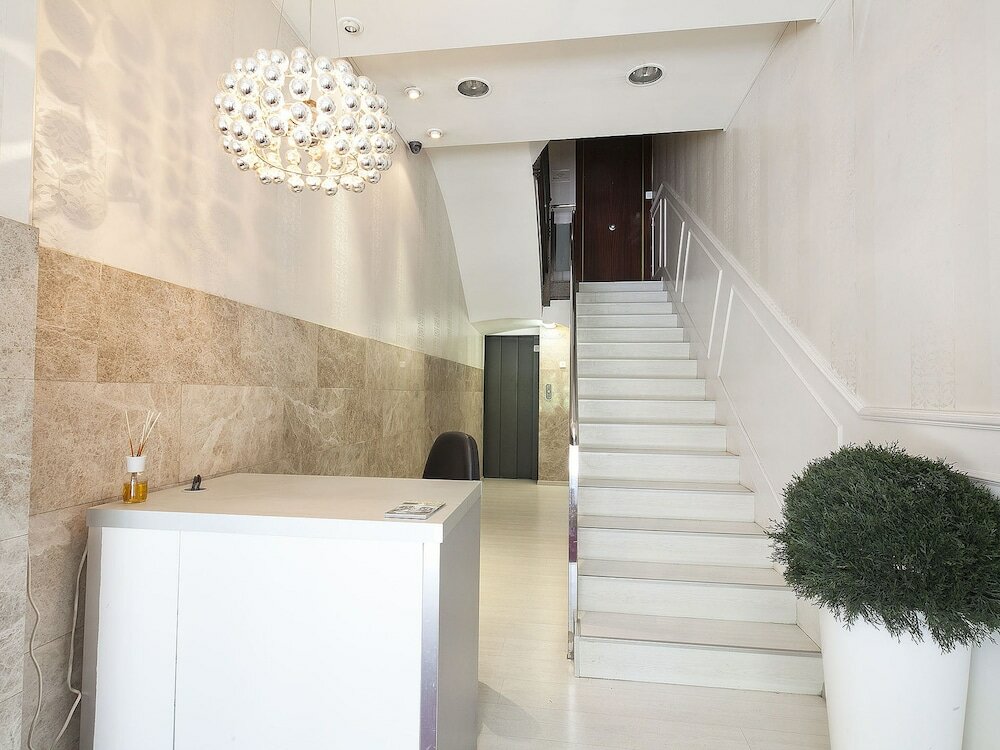 Фото Grandom Suites Barcelona