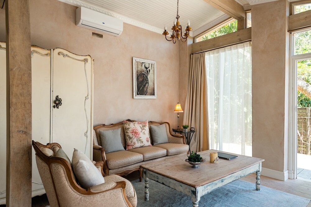 Фото Petite Provence B&b