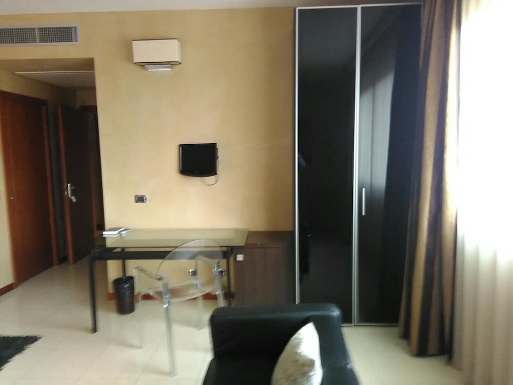 Фото Esperidi Park Hotel