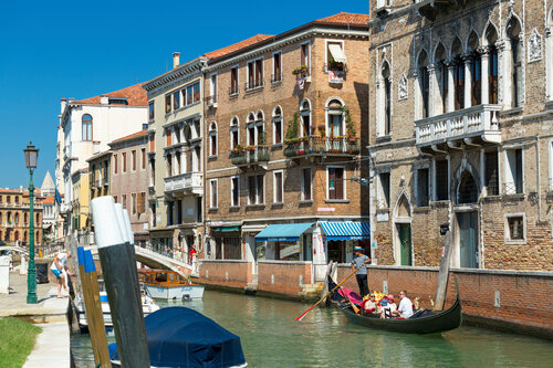 Гостиница Palazzo Guardi B&B в Венеции