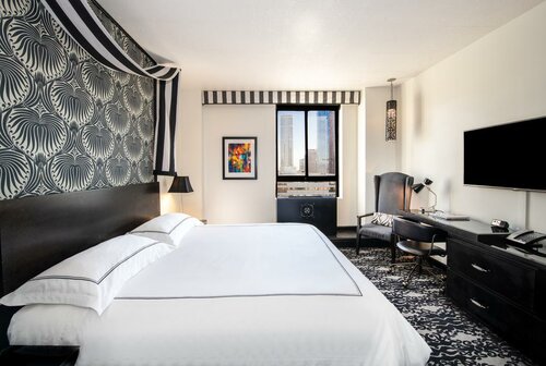 Гостиница The Mayfair Hotel Los Angeles в Лос-Анджелесе