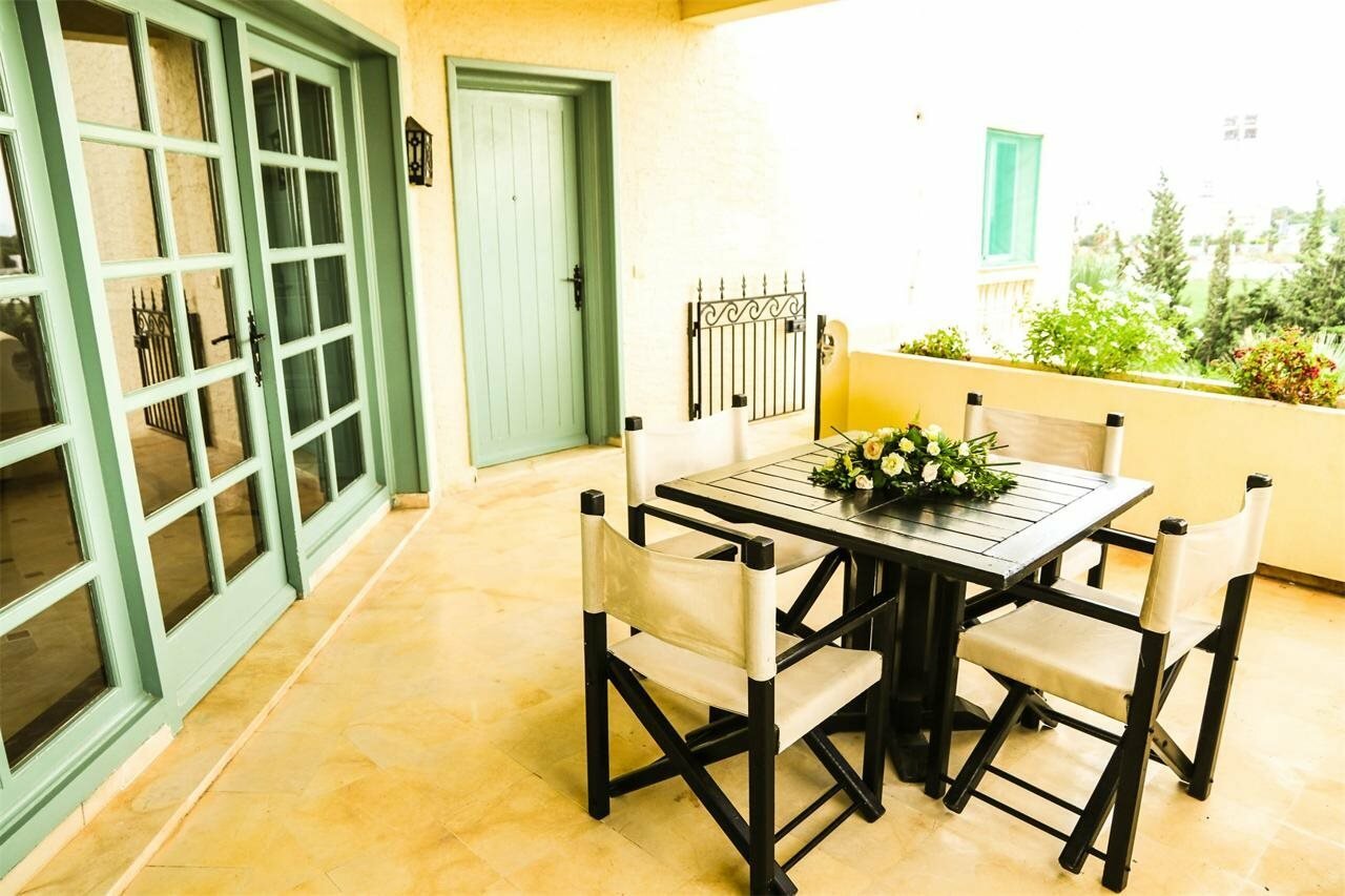 Фото Suites hotel les charmilles & SPA