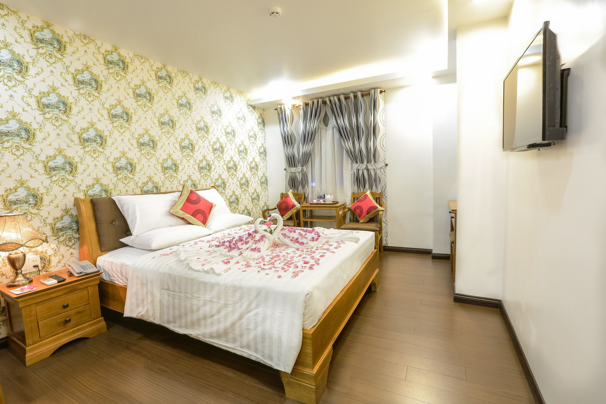 Фото The Airport Hotel