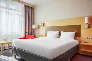 Cosmos Volgograd Hotel (Volgograd, Mikhaila Balonina Street, 7), hotel