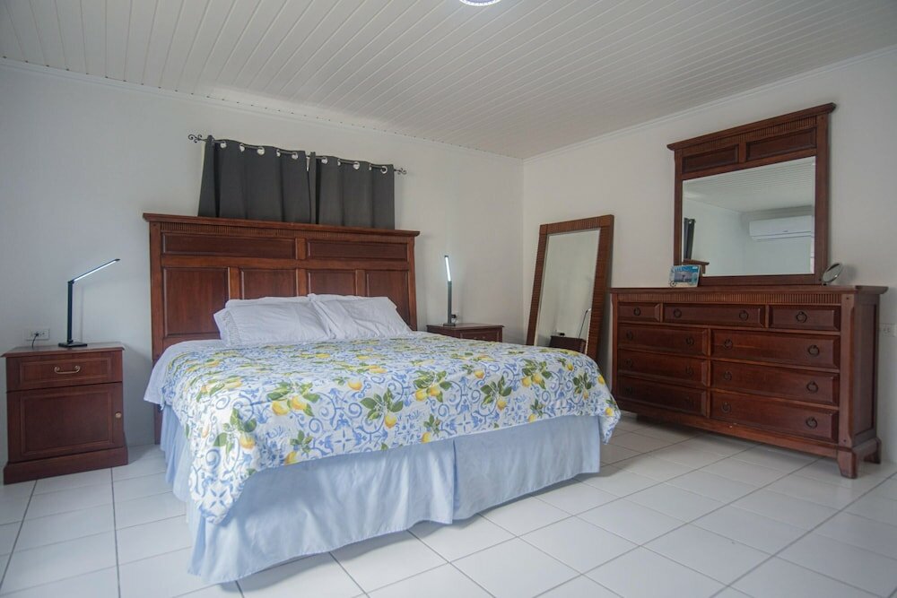 Фото Aruban Home Close to Beach