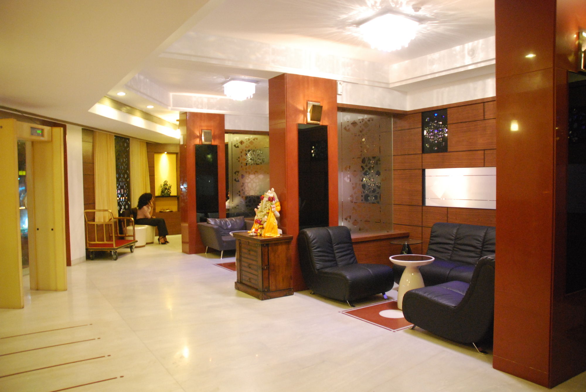 Фото Hotel Ambience Excellency