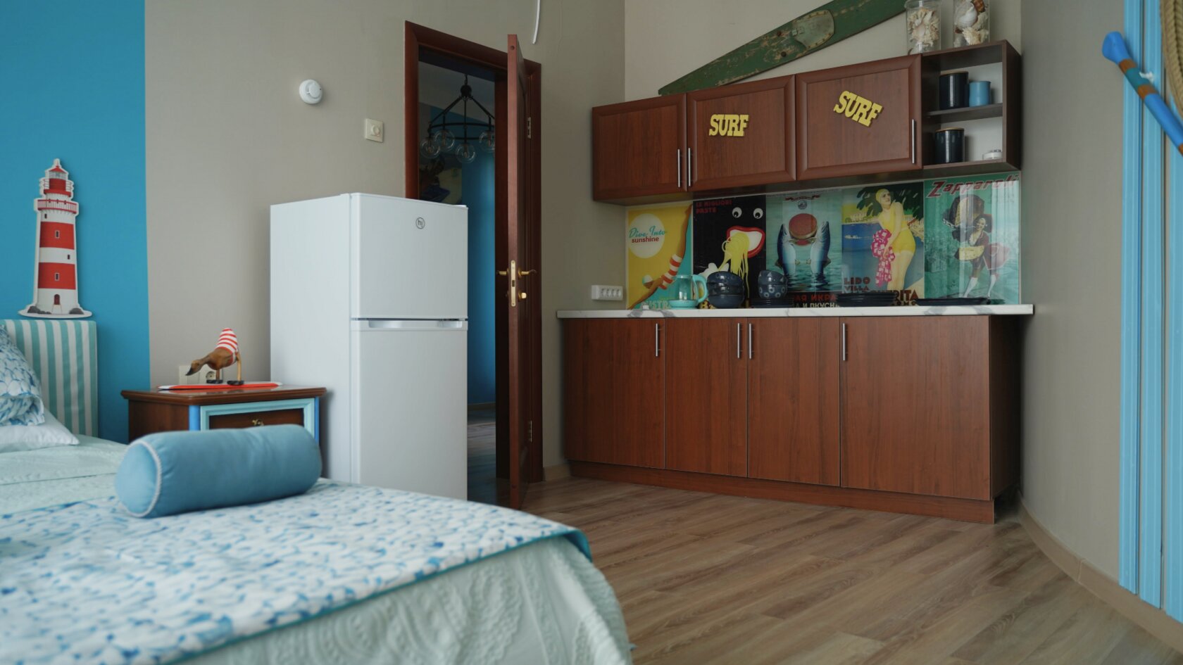 Фото Tony Wake Светлый