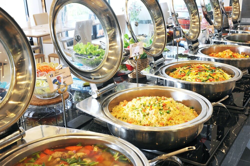 Фото Grand Ratchapruek Hotel