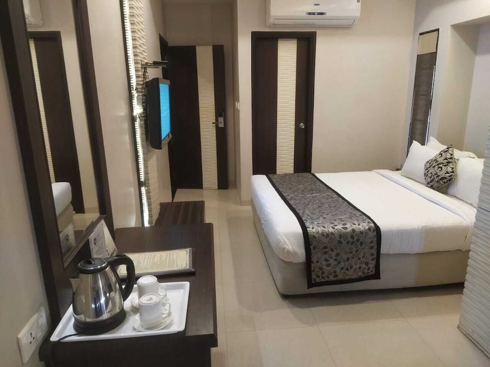 Фото Hotel Shree Narayana