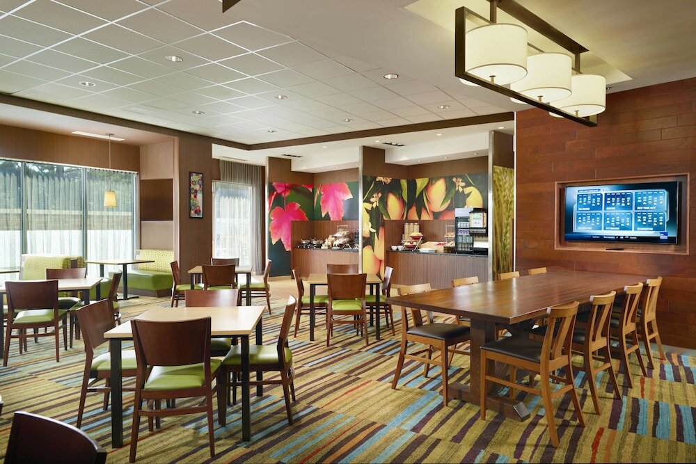 Фото Fairfield Inn & Suites by Marriott Hendersonville Flat Rock