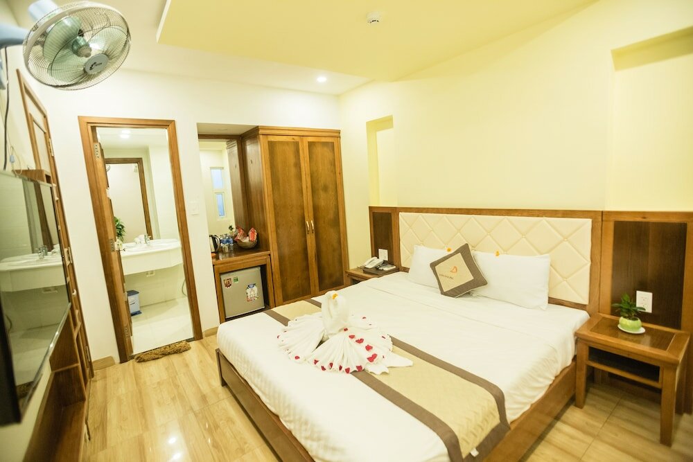 Фото Dana Sailing Hotel