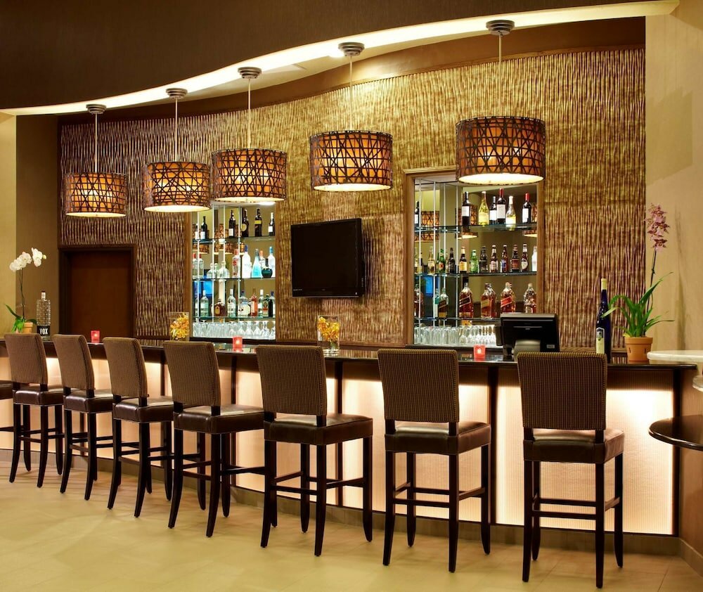 Фото Best Western Plus Lackland Hotel & Suites