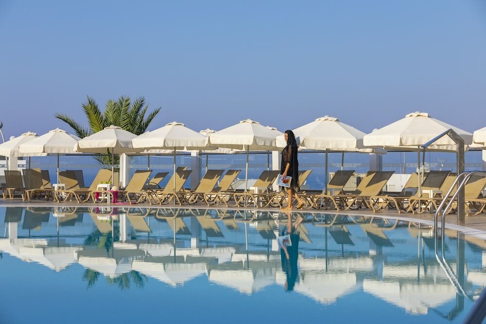 Фото Tofinis Hotel