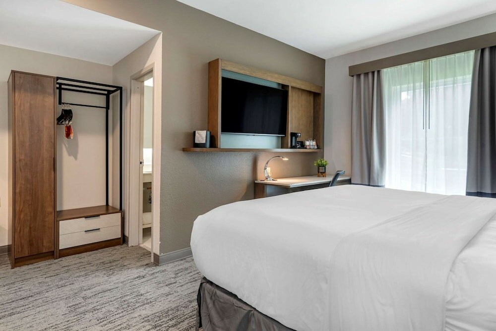 Фото Tryp by Wyndham Tallahassee North I-10 Capital Circle