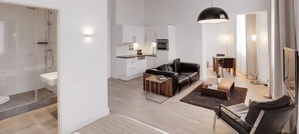 Фото The Red Apartments