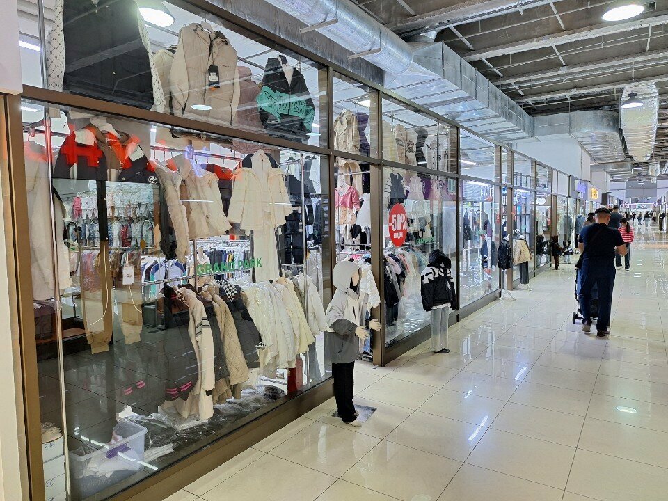 Children's clothing store Aylins collection, Almaty, photo