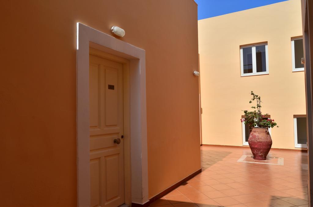 Фото Hiona Holiday Hotel