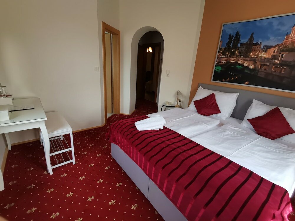 Фото Hotel Kirchenwirt