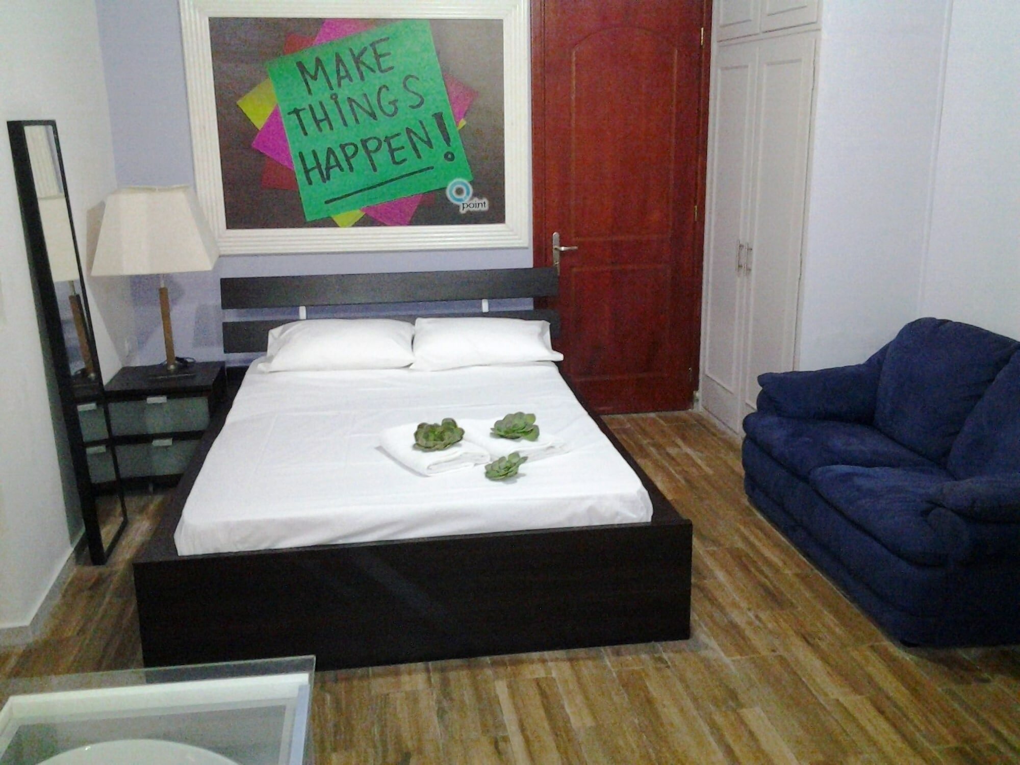 Фото Mastic Point Studios