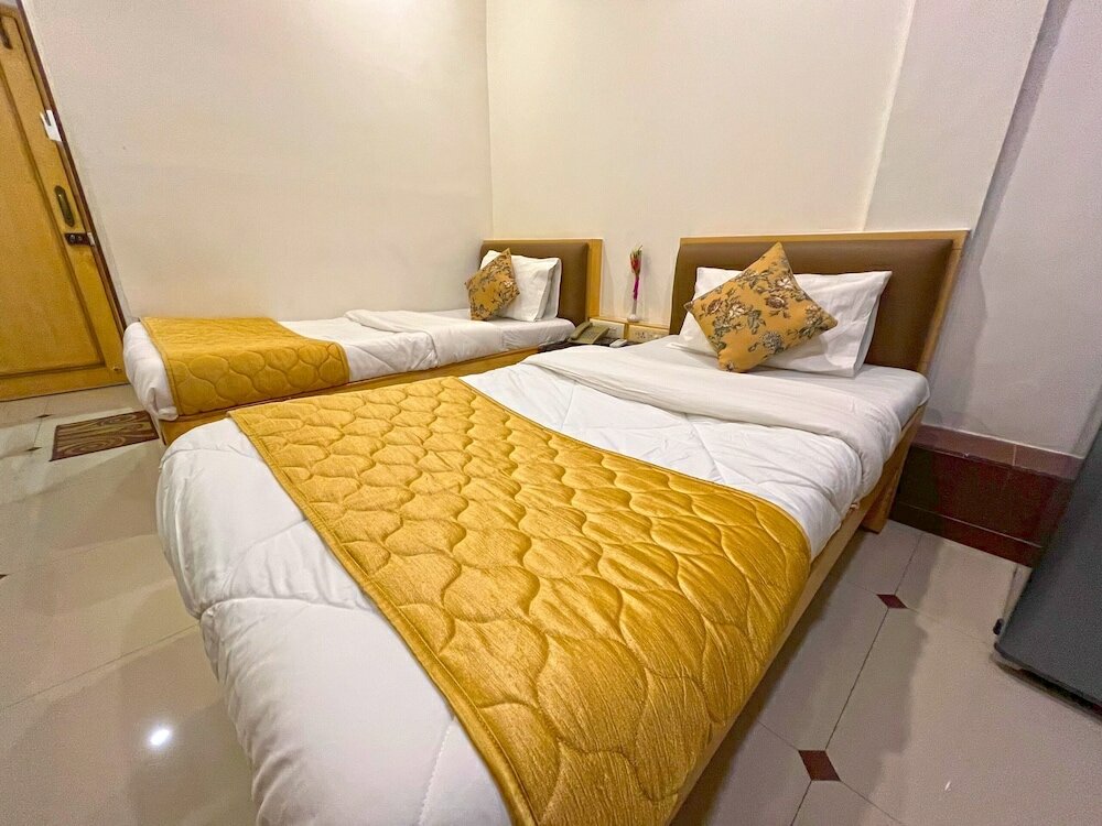 Фото Hotel Parklane