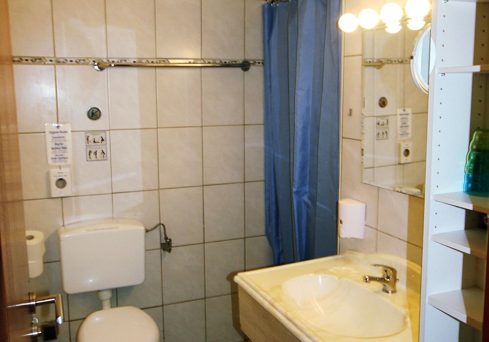 Фото The Penny Pincher Inn - Hostel