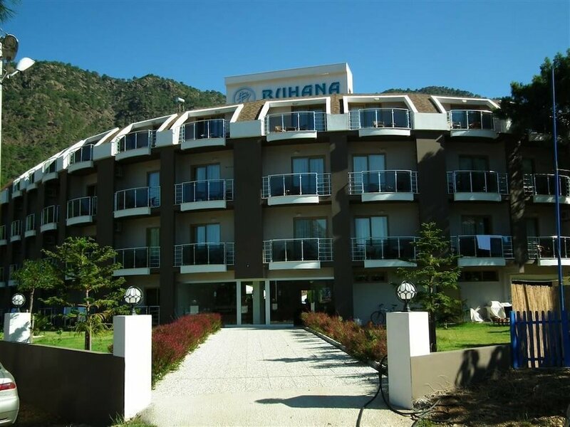 Гостиница Buhana Hotel в Адрасане