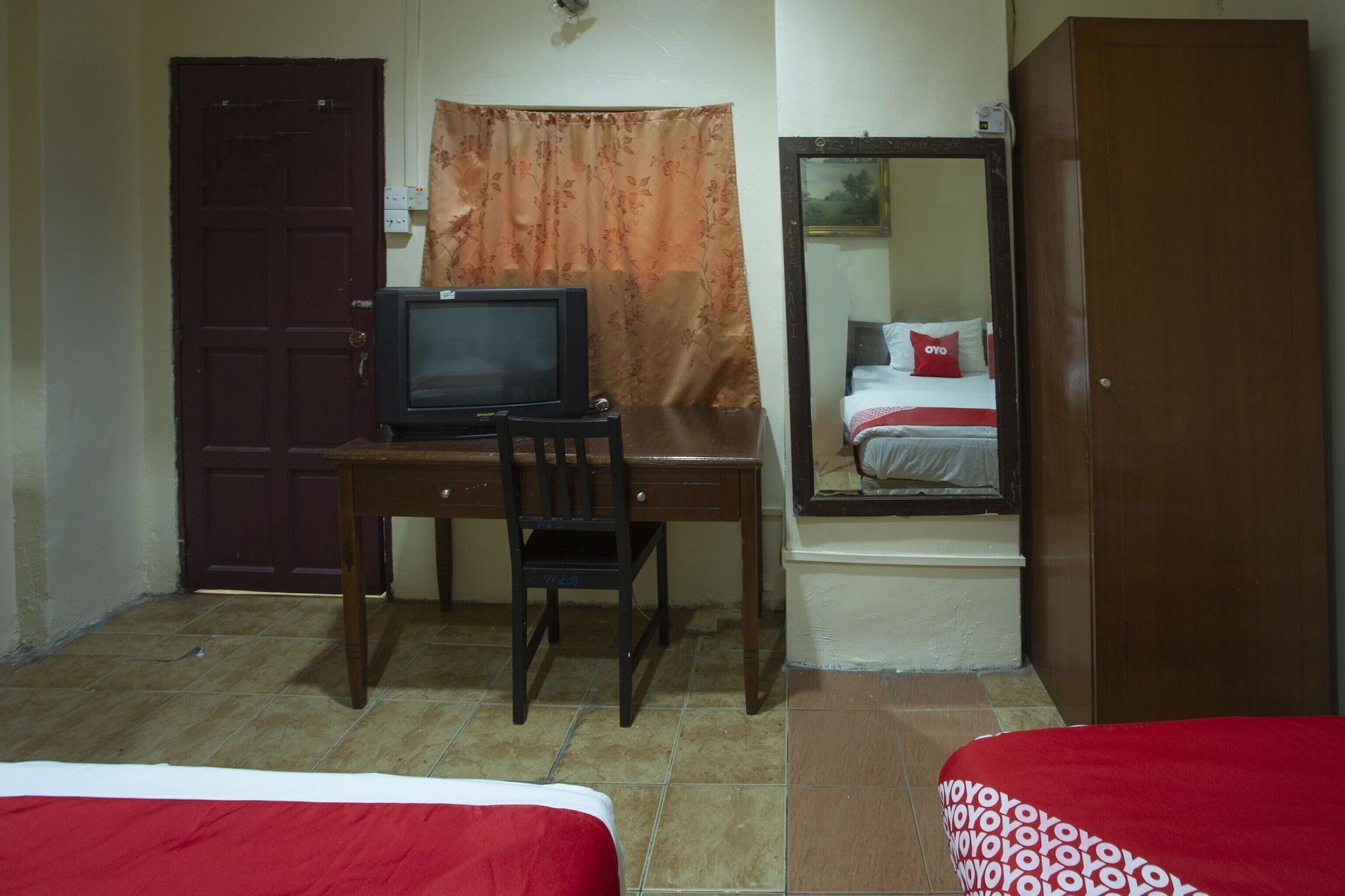 Фото Spot On 90137 Casavilla Hotel Pudu