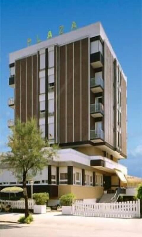 Гостиница Hotel Plaza в Пезаро