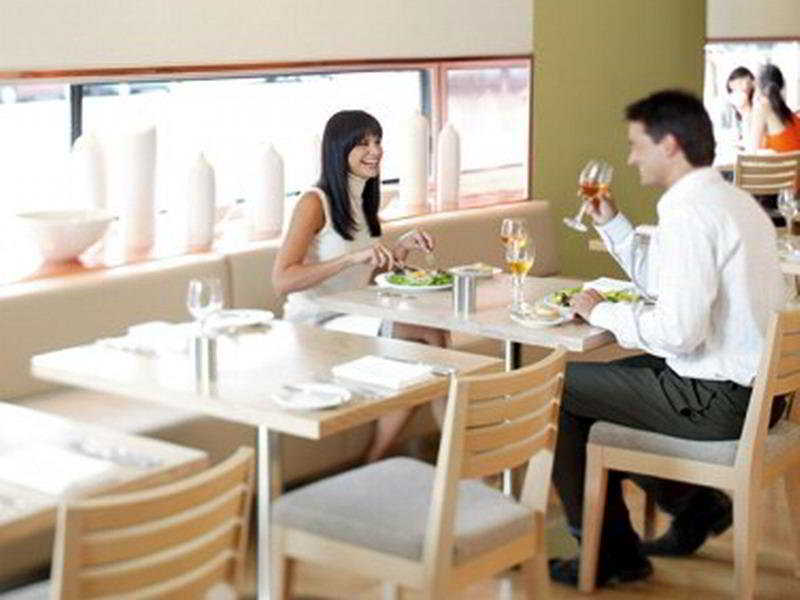 Фото Crown Promenade Melbourne