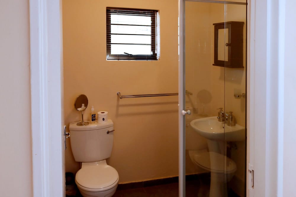 Фото A Little Guesthouse