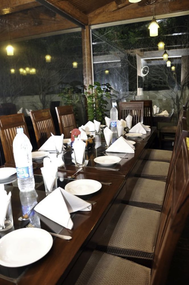 Фото Royal Elegance Hotel