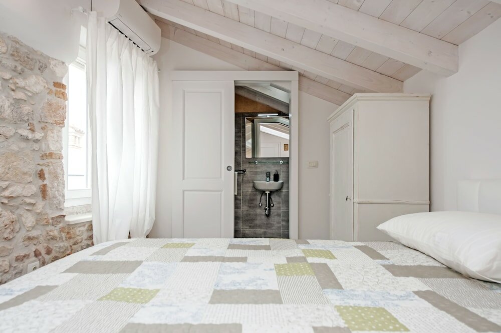 Фото Apartment and Studio Ca 3 Vie