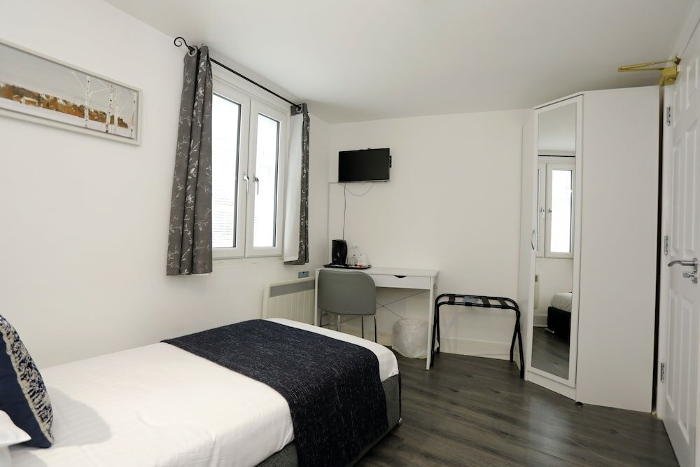 Фото Bexley Village Hotel