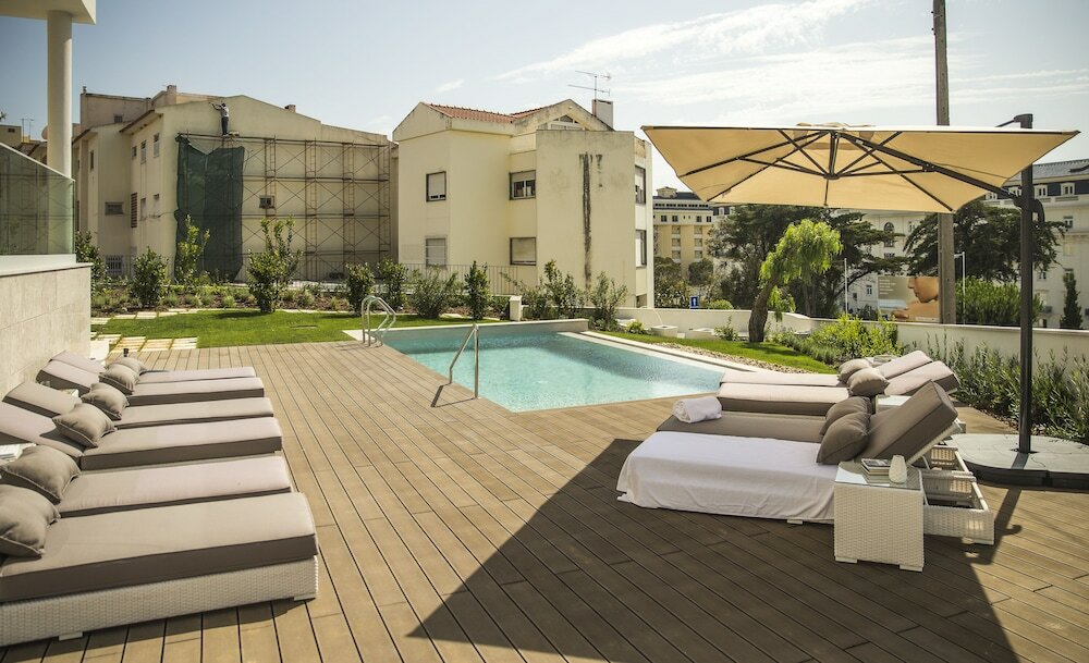 Фото Somewhere Estoril Guesthouse